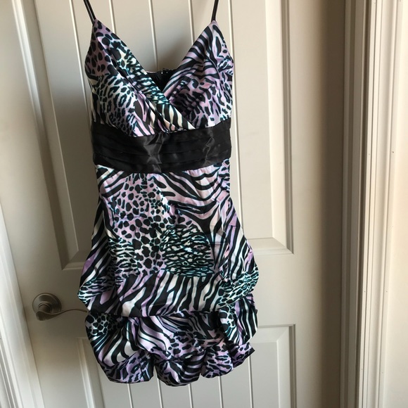 Roberta Evening Dress - Picture 3 of 8